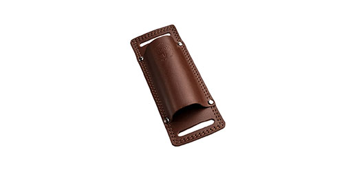 Die WOOX Leggenda Lederscheide bietet wetterbeständige Materialien, eine präzise Passform ohne oberen Druckknopf und integrierte Gürtelschlaufen für einfachen Transport.